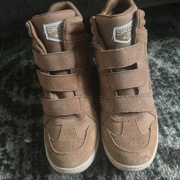 Sketchers wedged boots - Picture 2 of 3